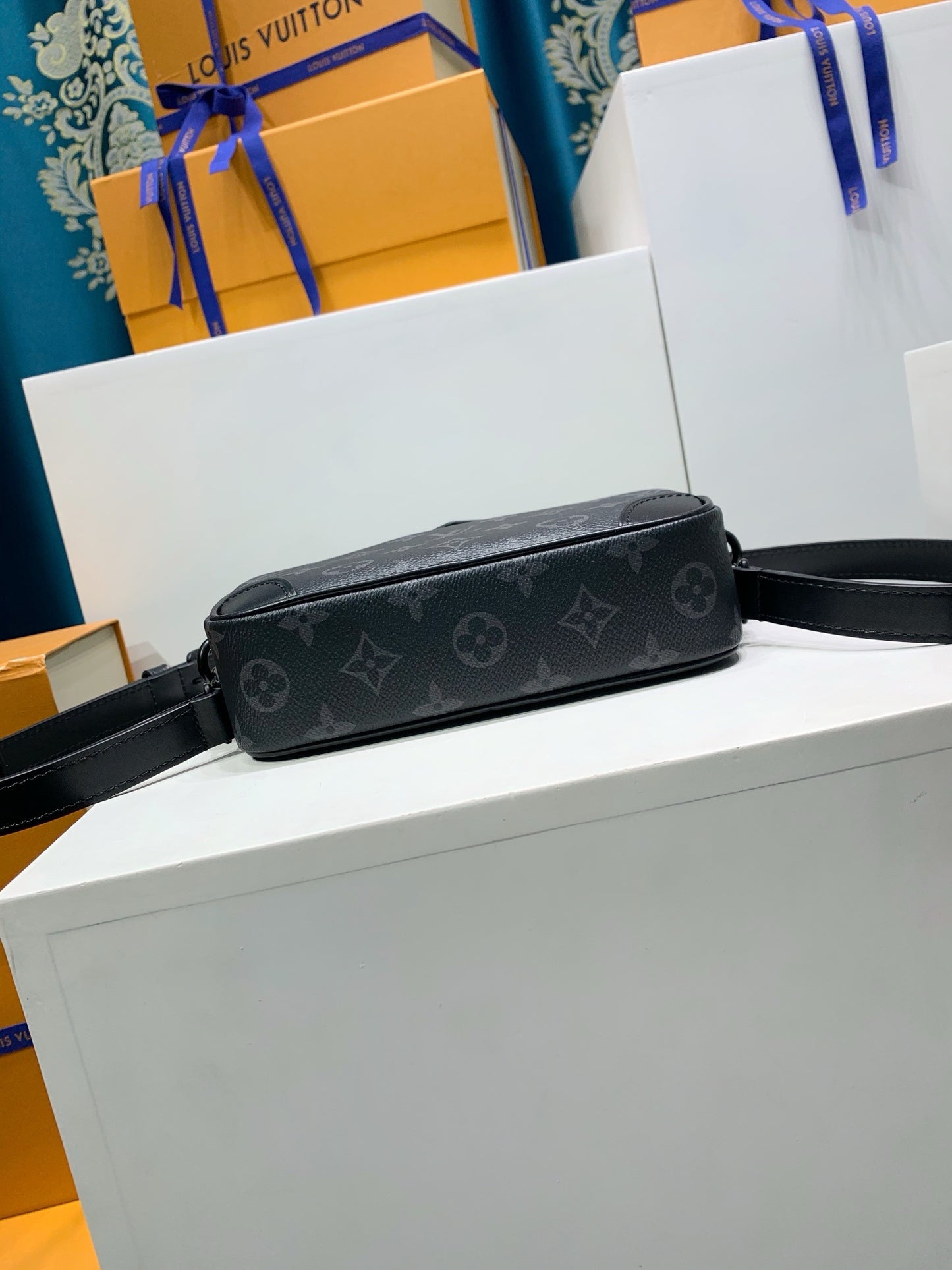 Trocadero Wearable Wallet