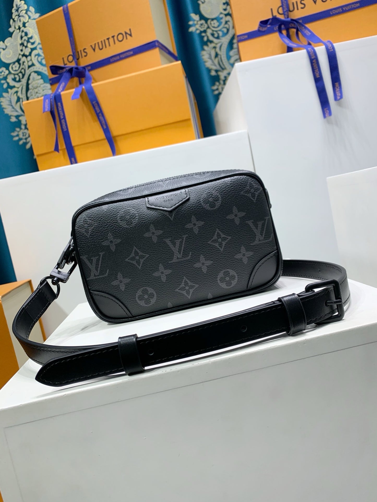Trocadero Wearable Wallet