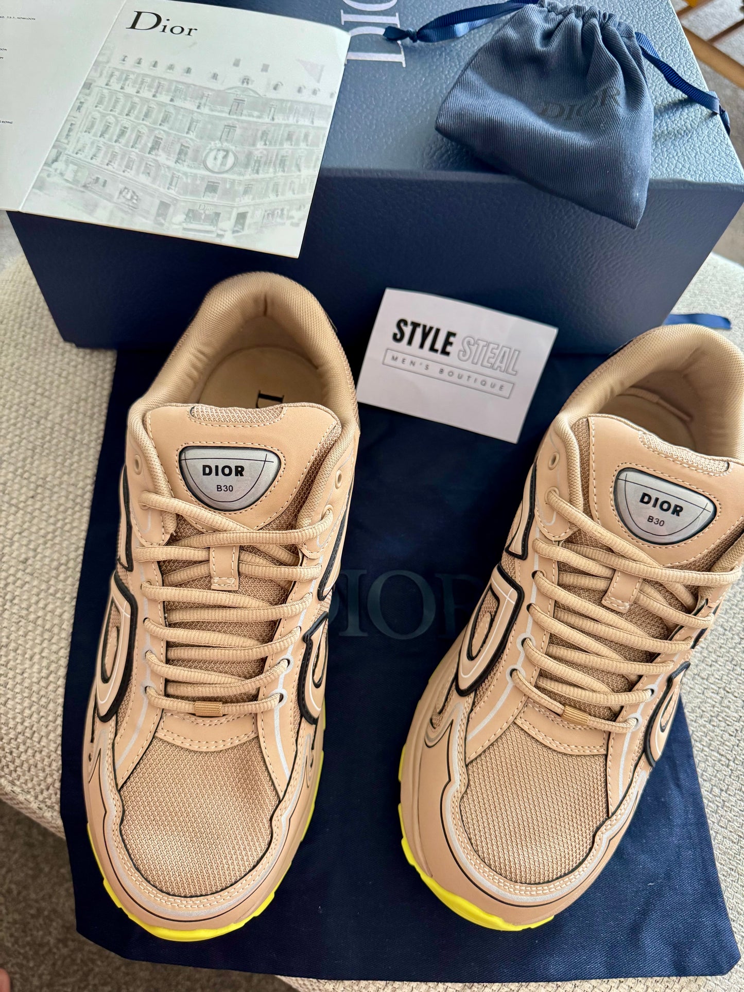 B30 Sneaker