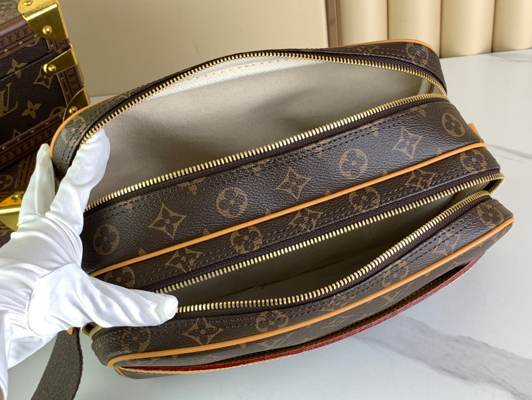 Monogram Messenger