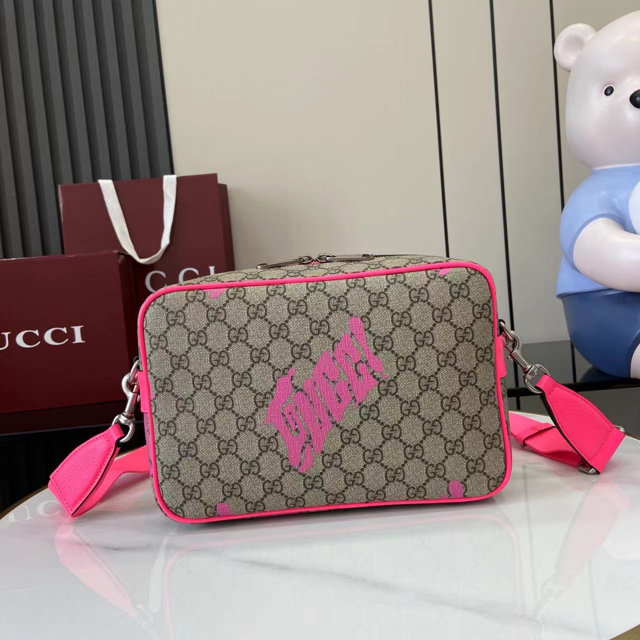 Medium Crossbody
