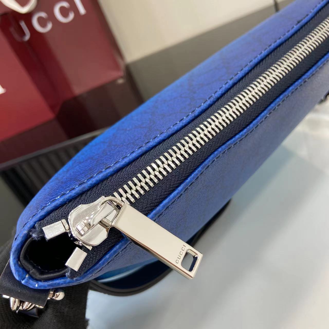 Logo Crossbody