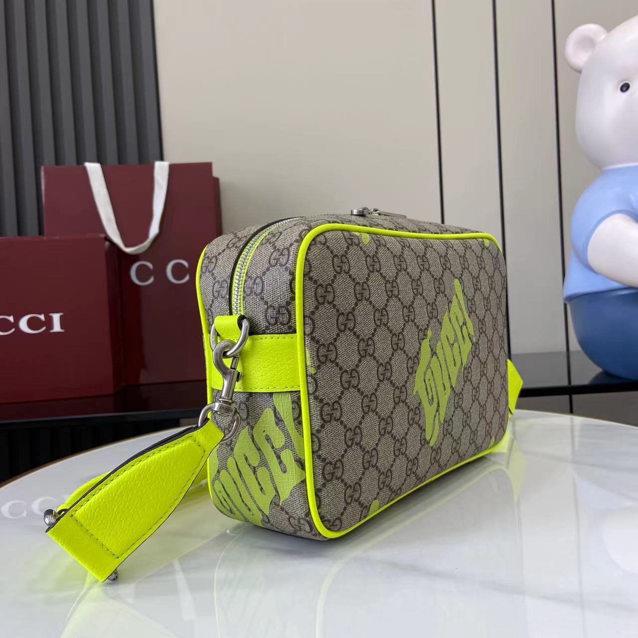 Medium Crossbody