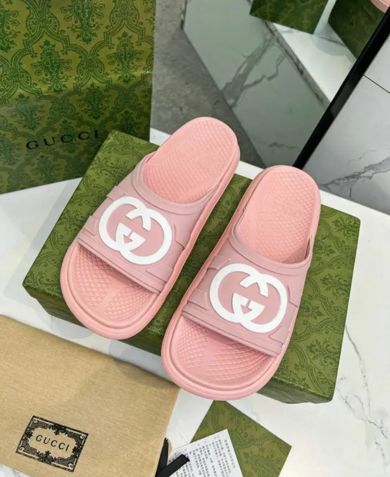 Logo Slides