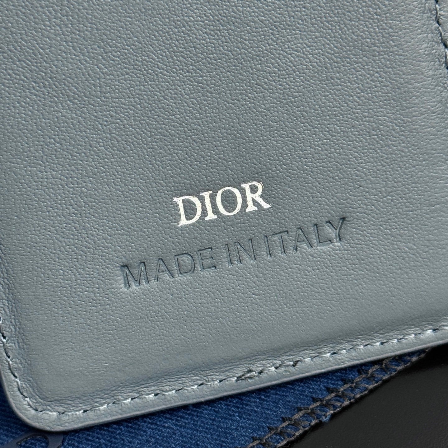 Embossed Magsafe Card Holder