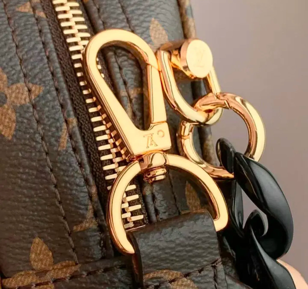 Monogram Messenger