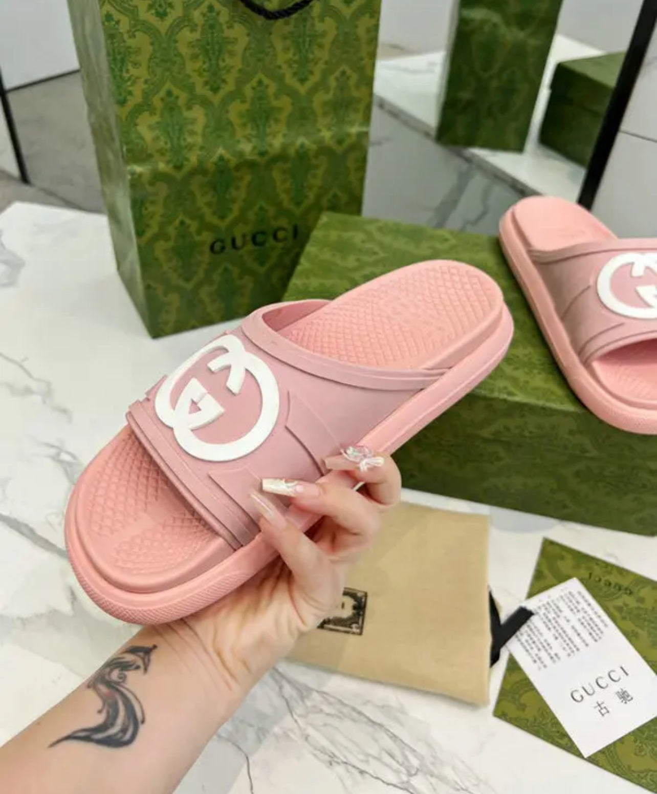 Logo Slides