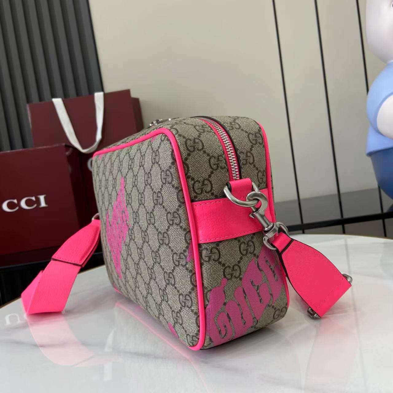 Medium Crossbody