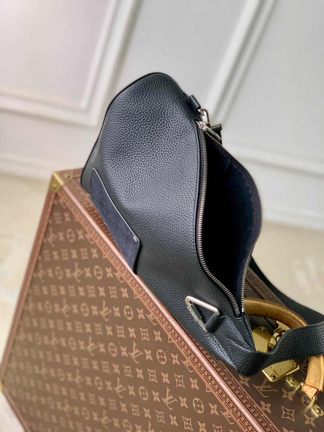 Delta Sling Bag