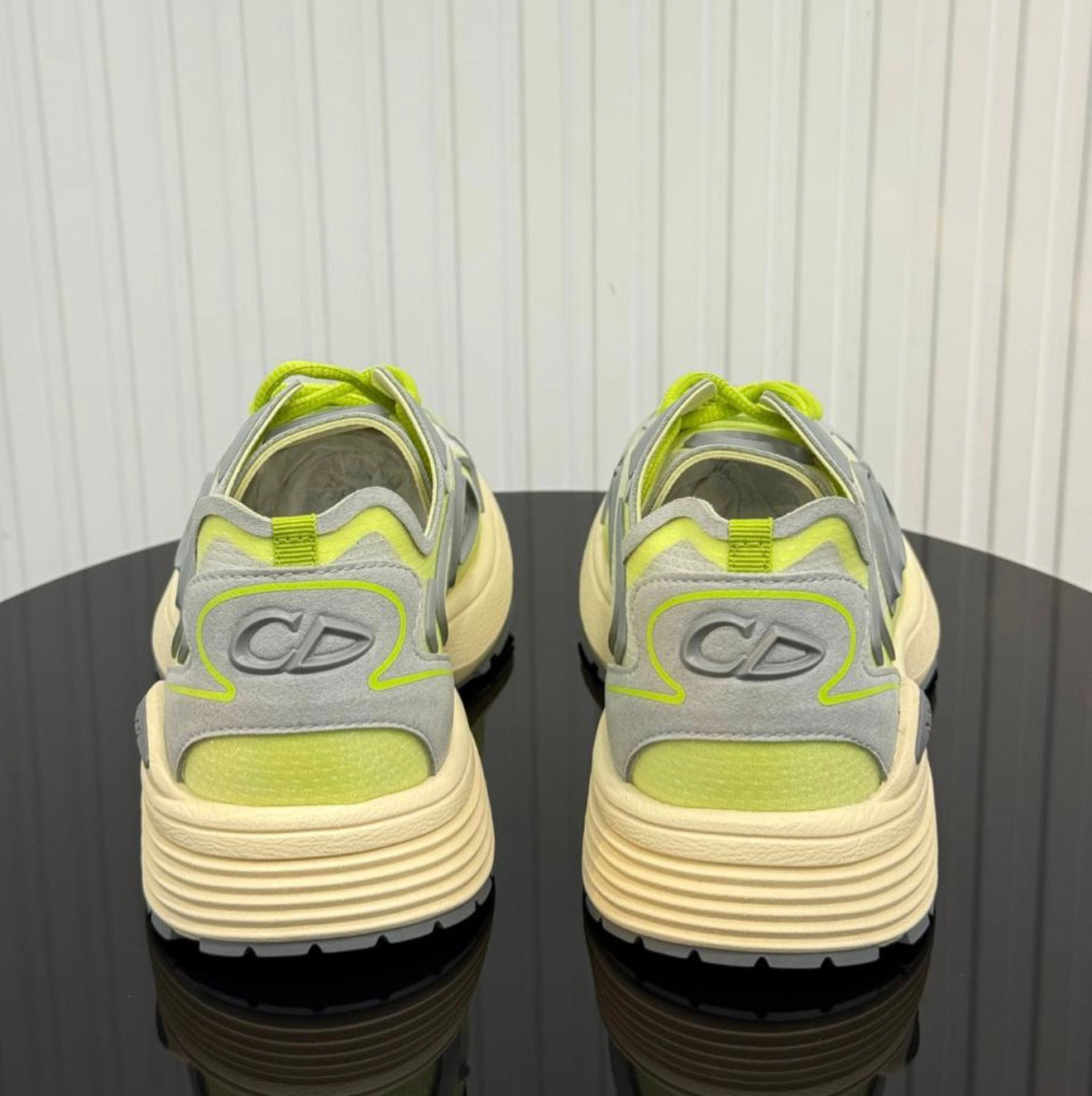 B30 Sneaker