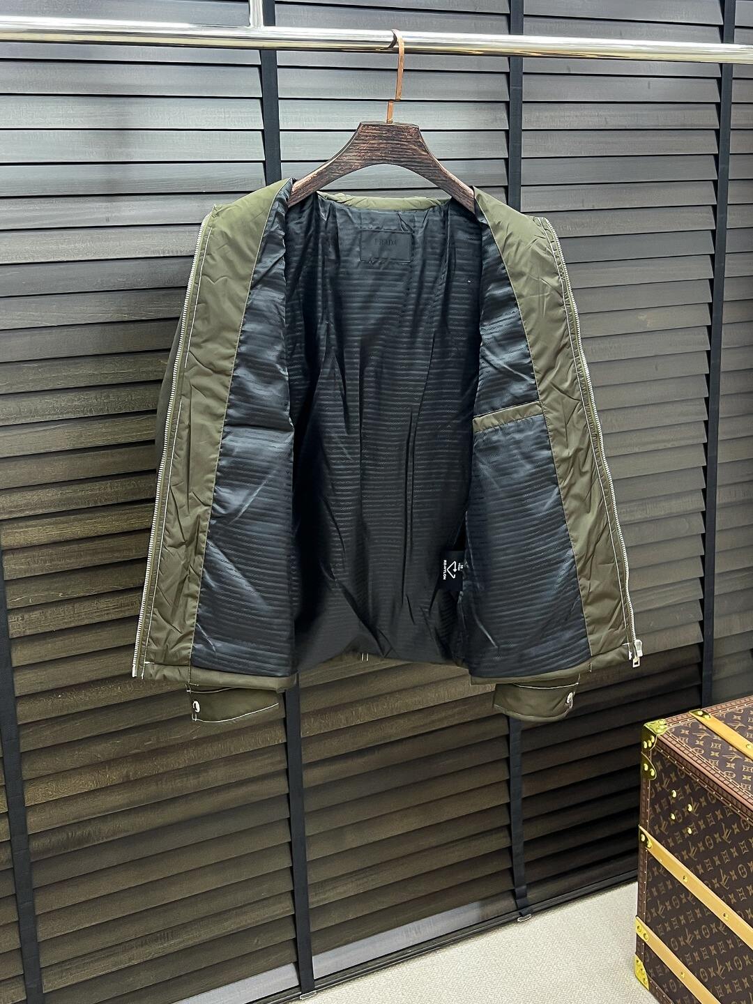 Logo Jacket