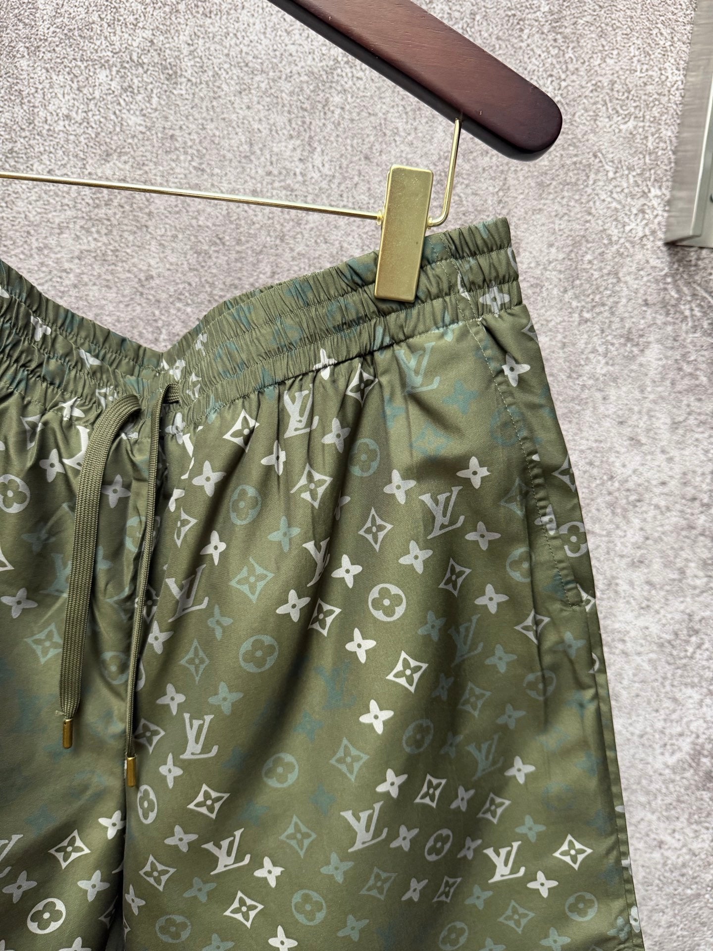 Logo Shorts