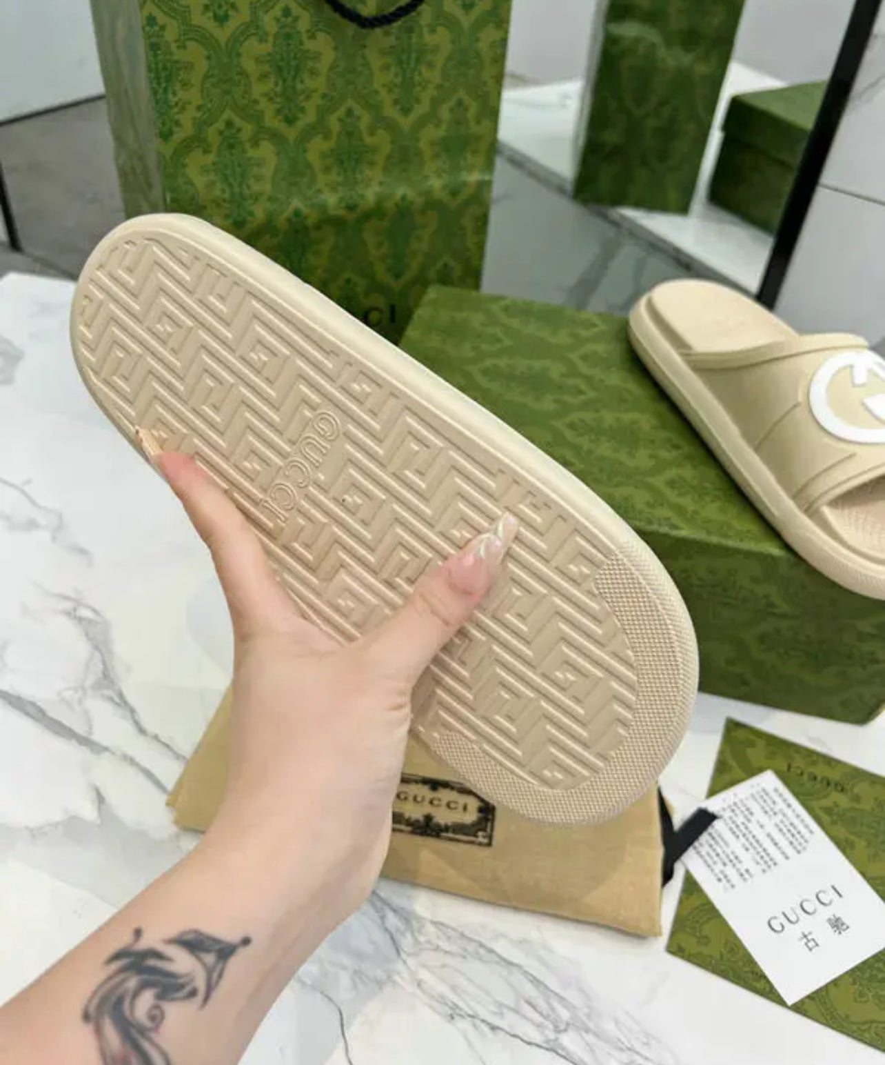 Logo Slides