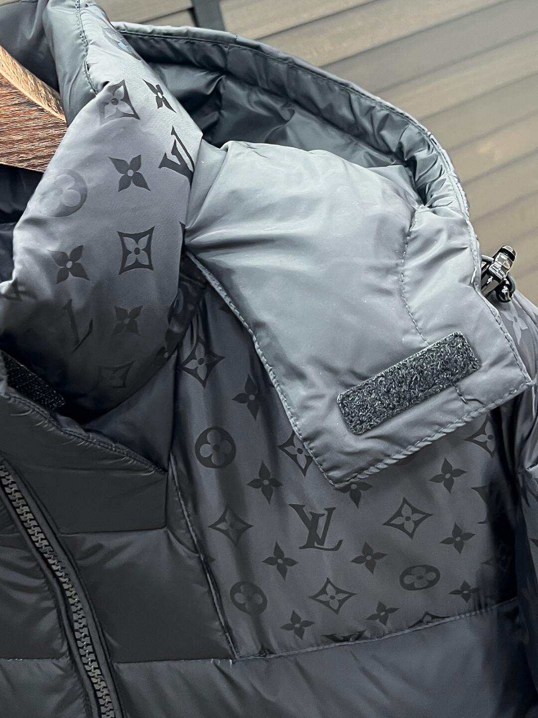 Logo Jacket
