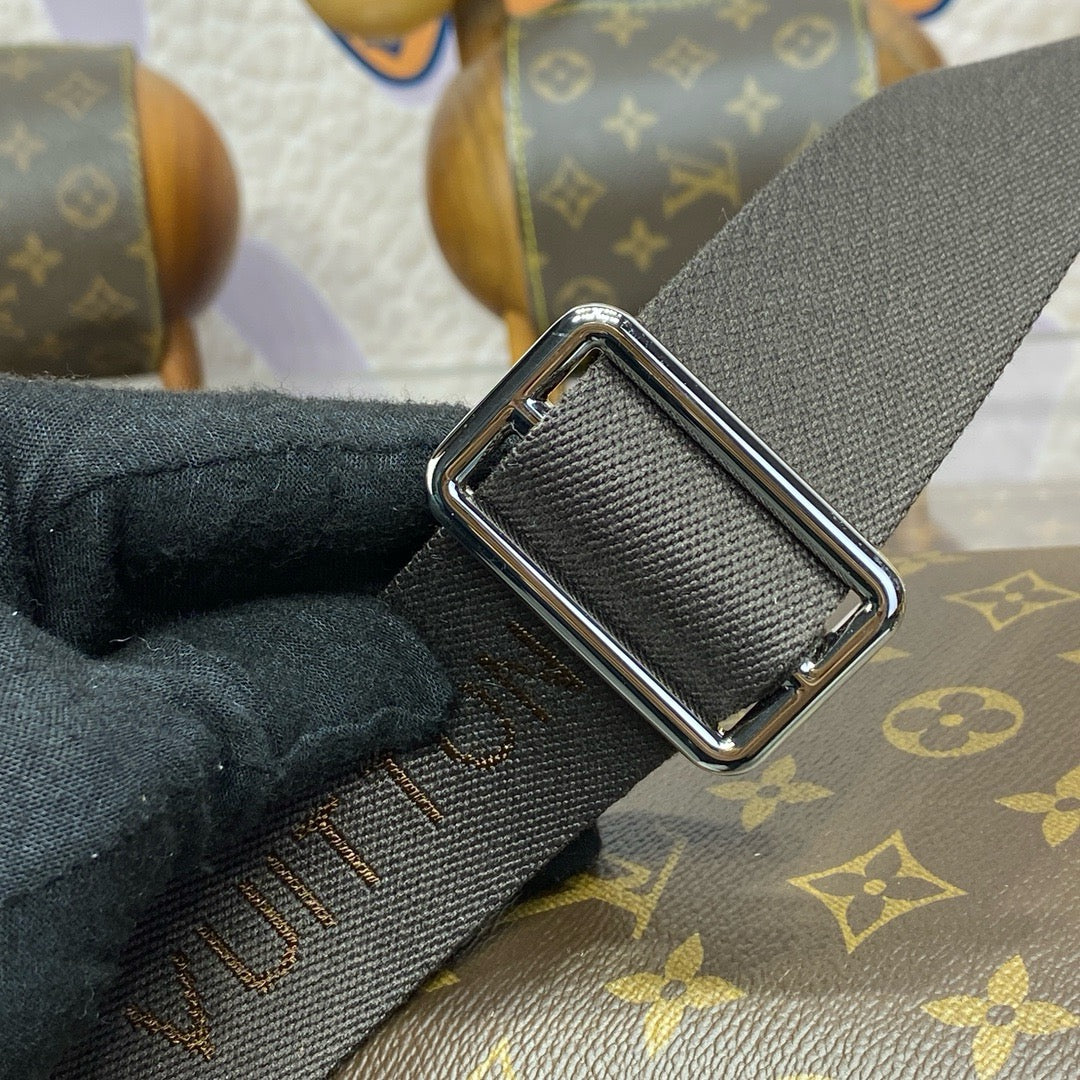 Avenue Sling Bag