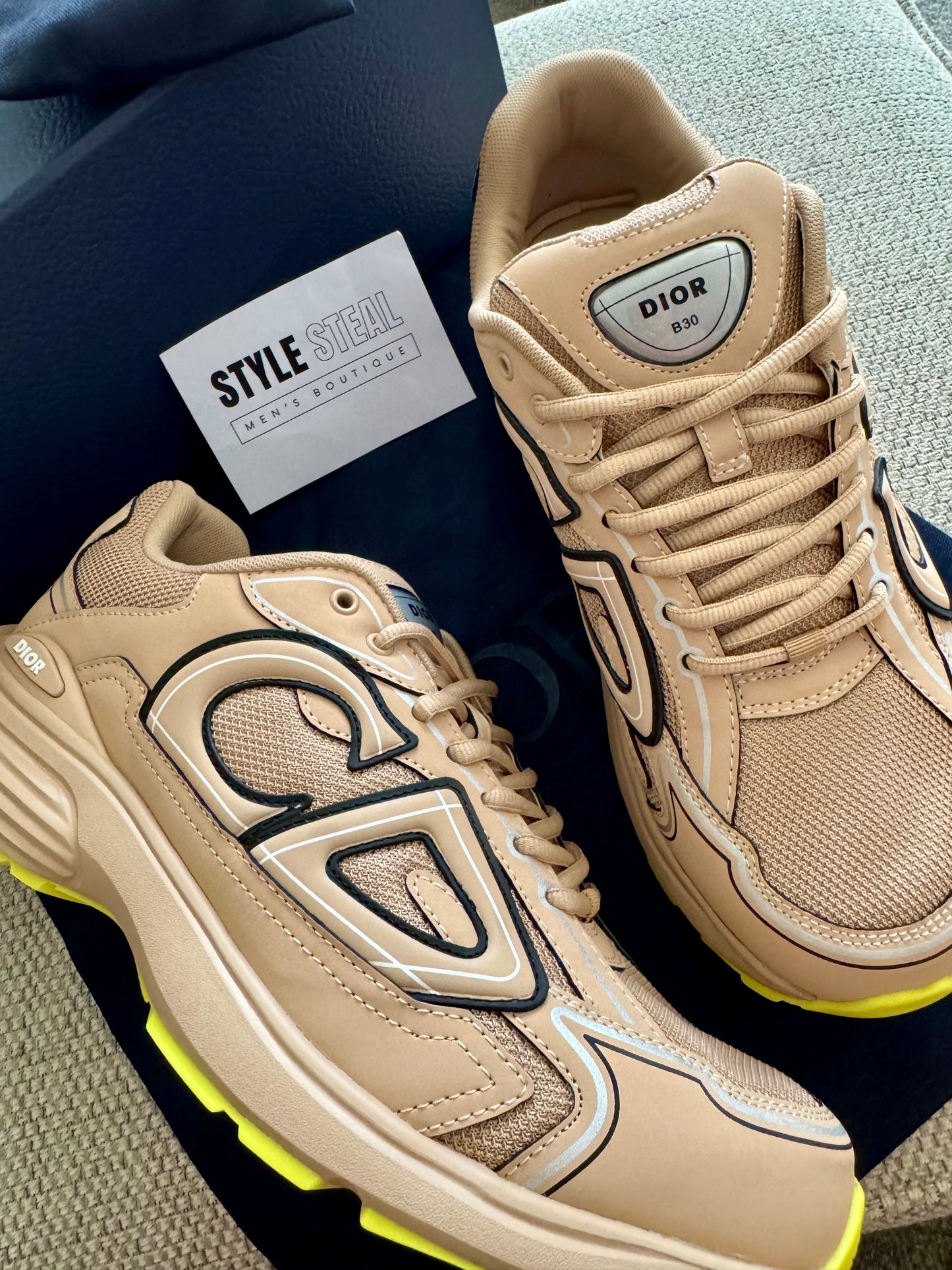 B30 Sneaker