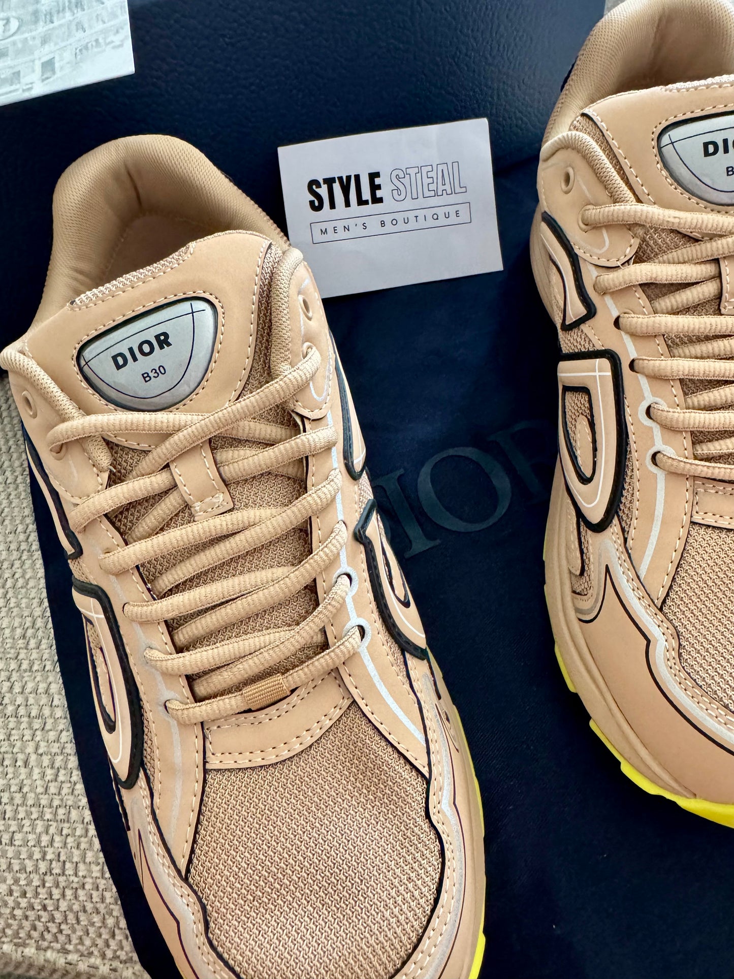 B30 Sneaker