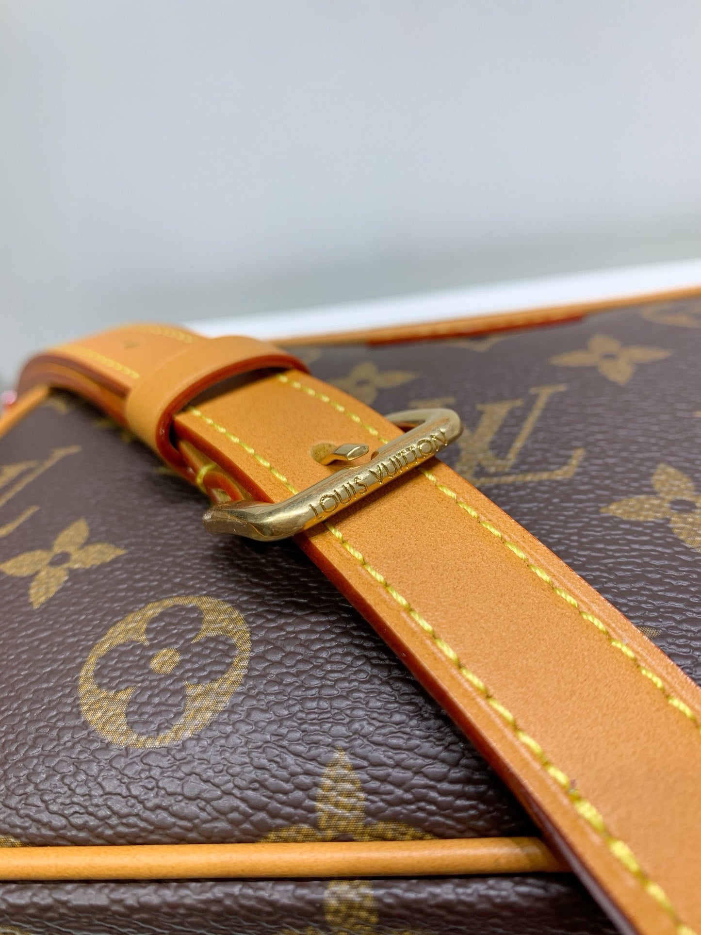 Trocadero Wearable Wallet