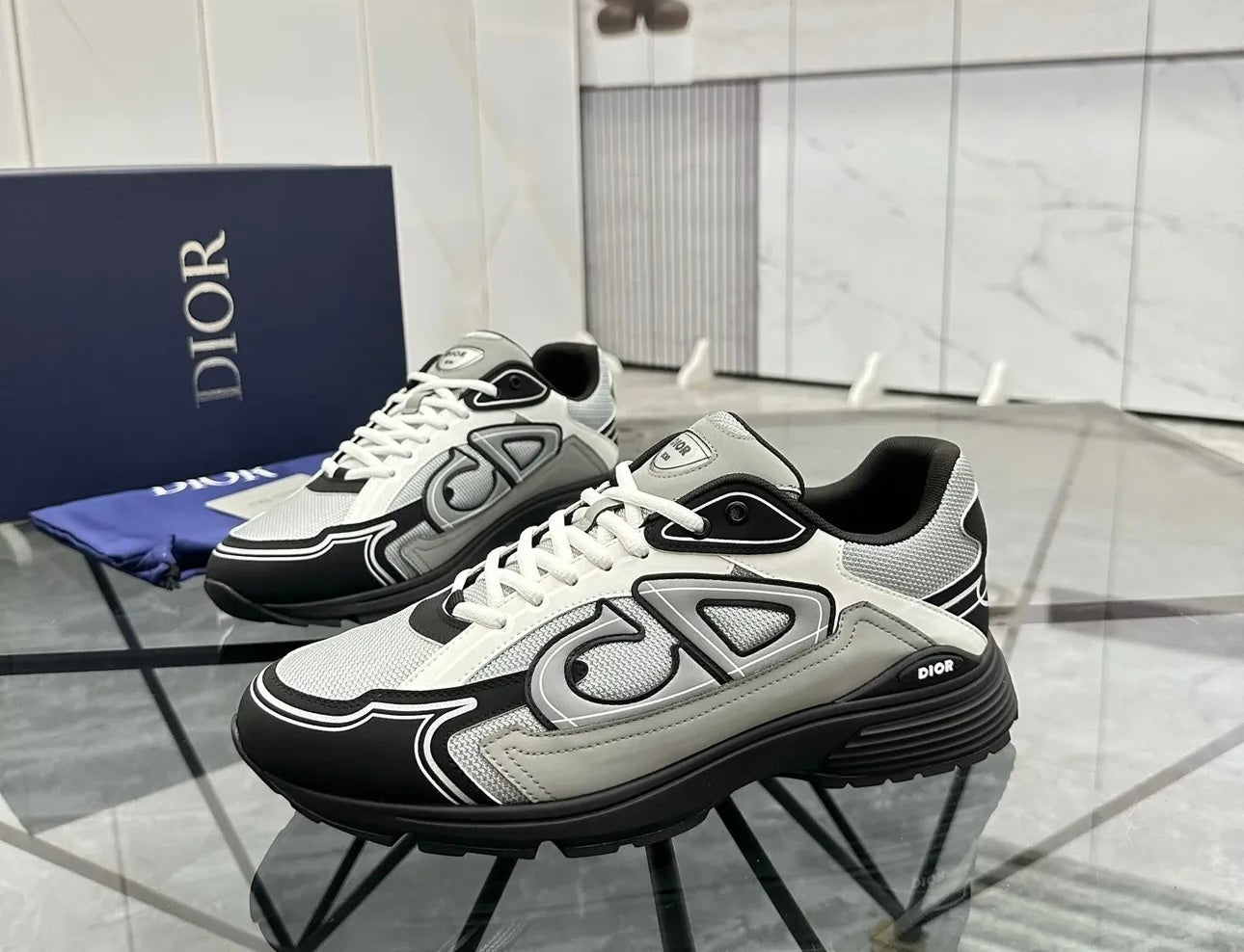 B30 Sneaker