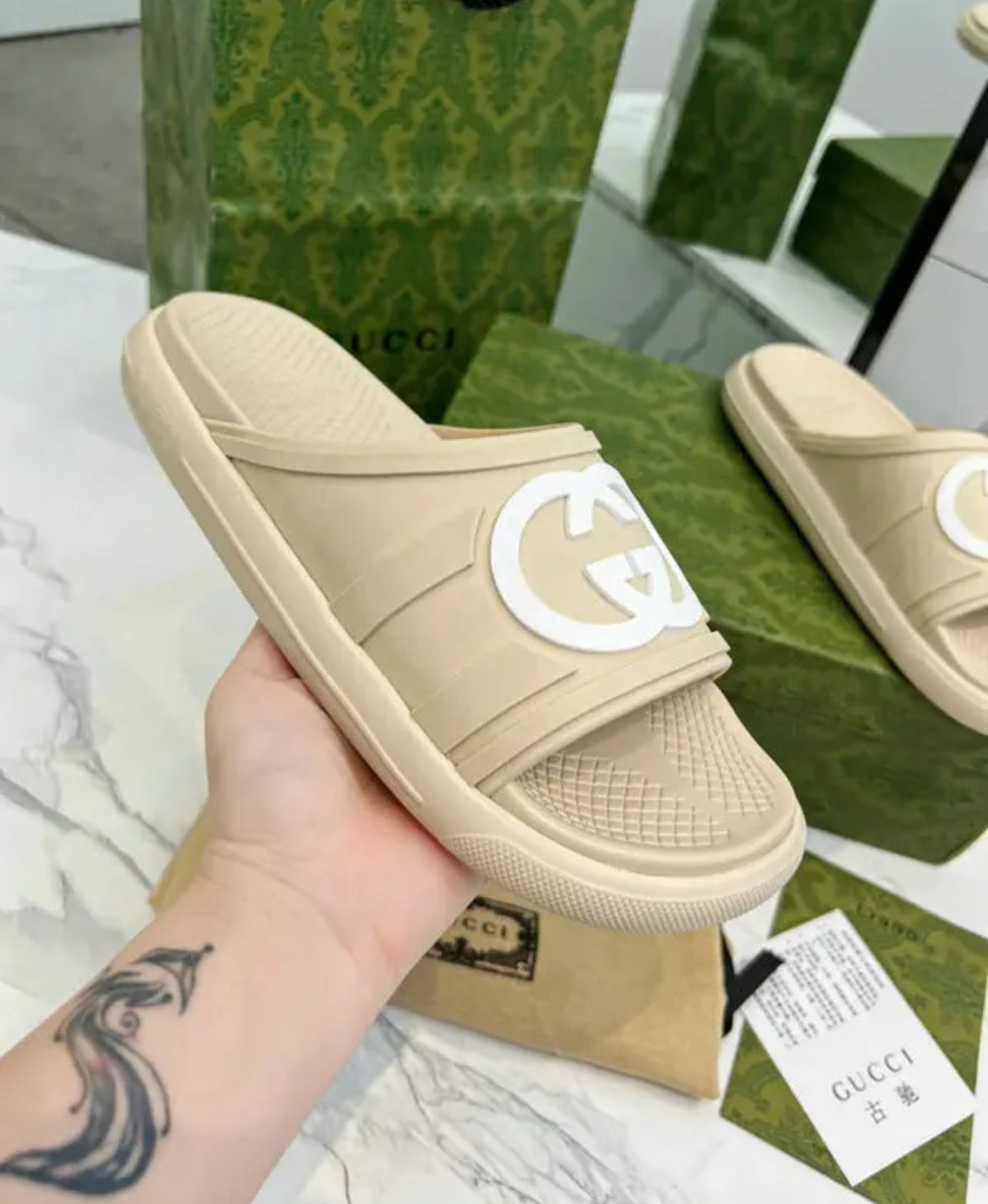 Logo Slides