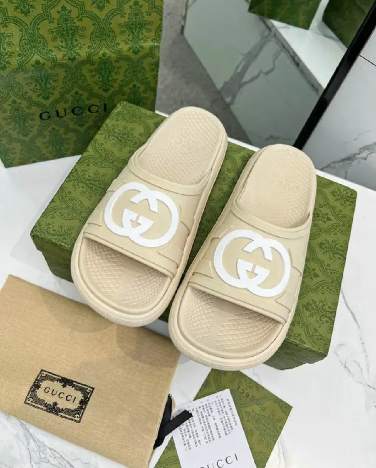 Logo Slides