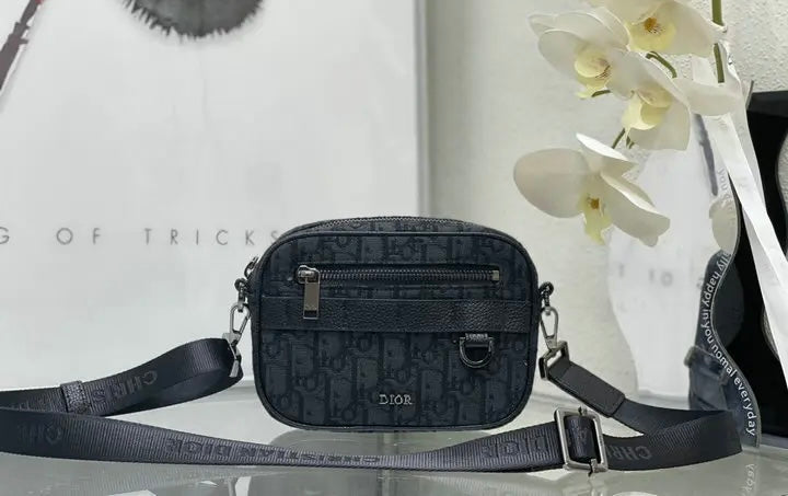 Mini Safari Bag