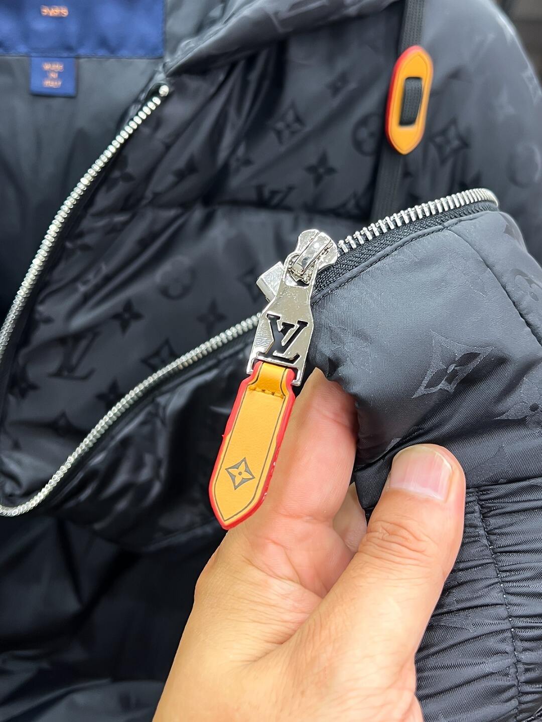 Logo Jacket