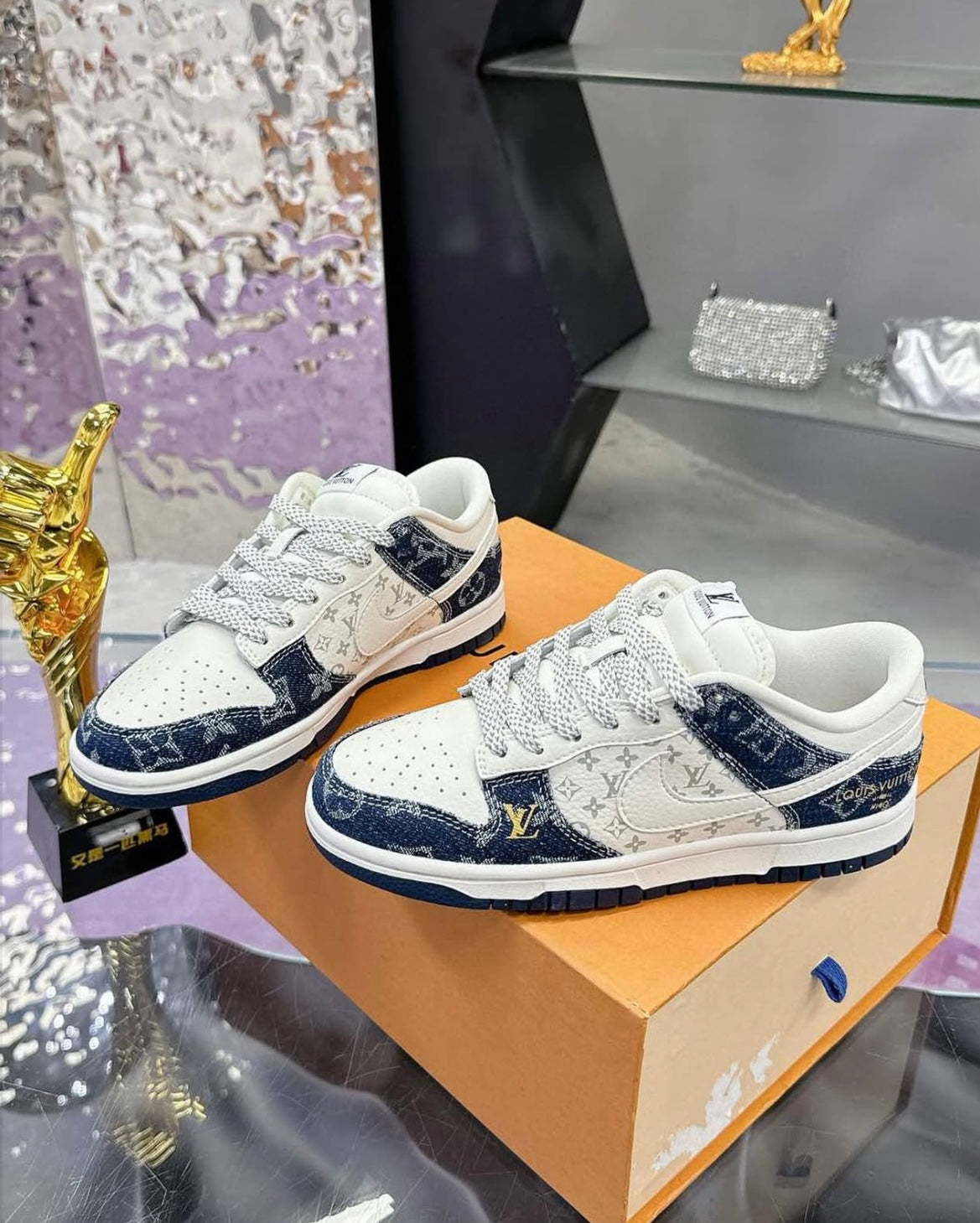 Logo Trainers