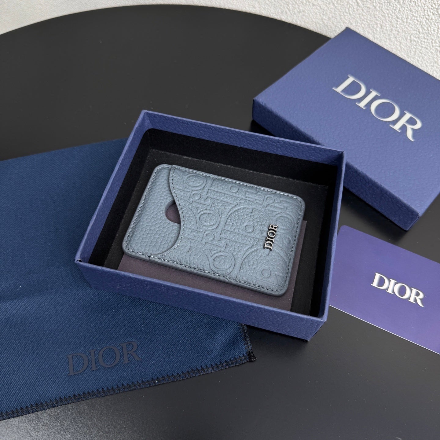 Embossed Magsafe Card Holder