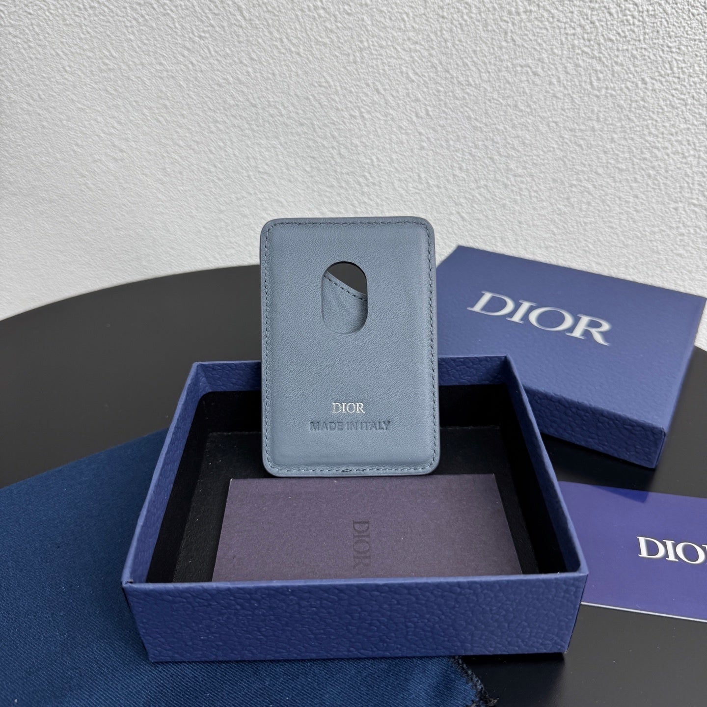 Embossed Magsafe Card Holder