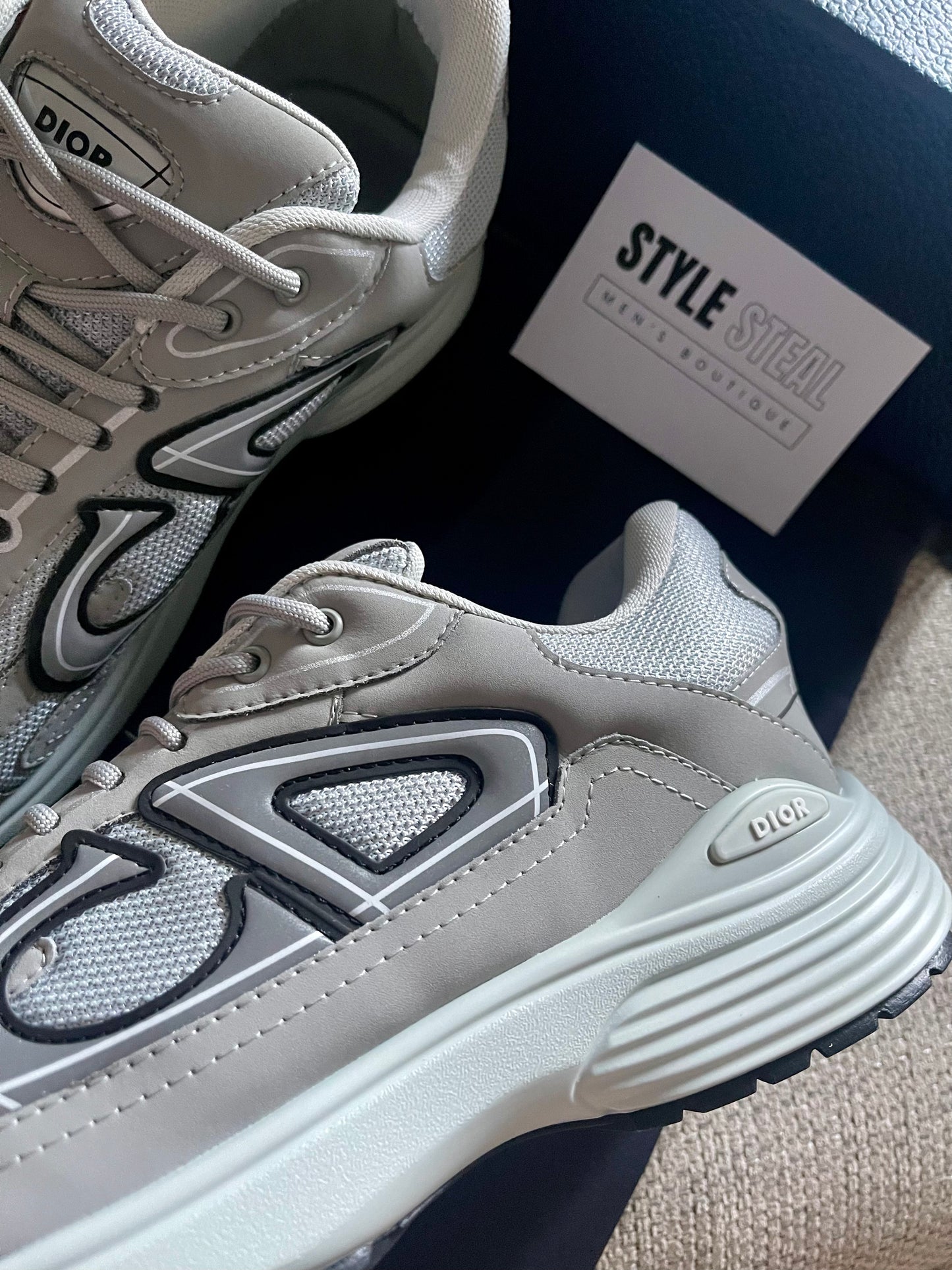 B30 Sneaker