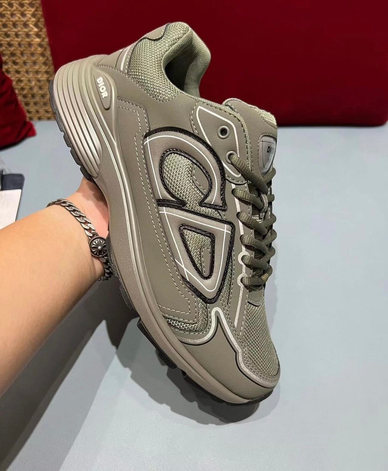 B30 Sneaker