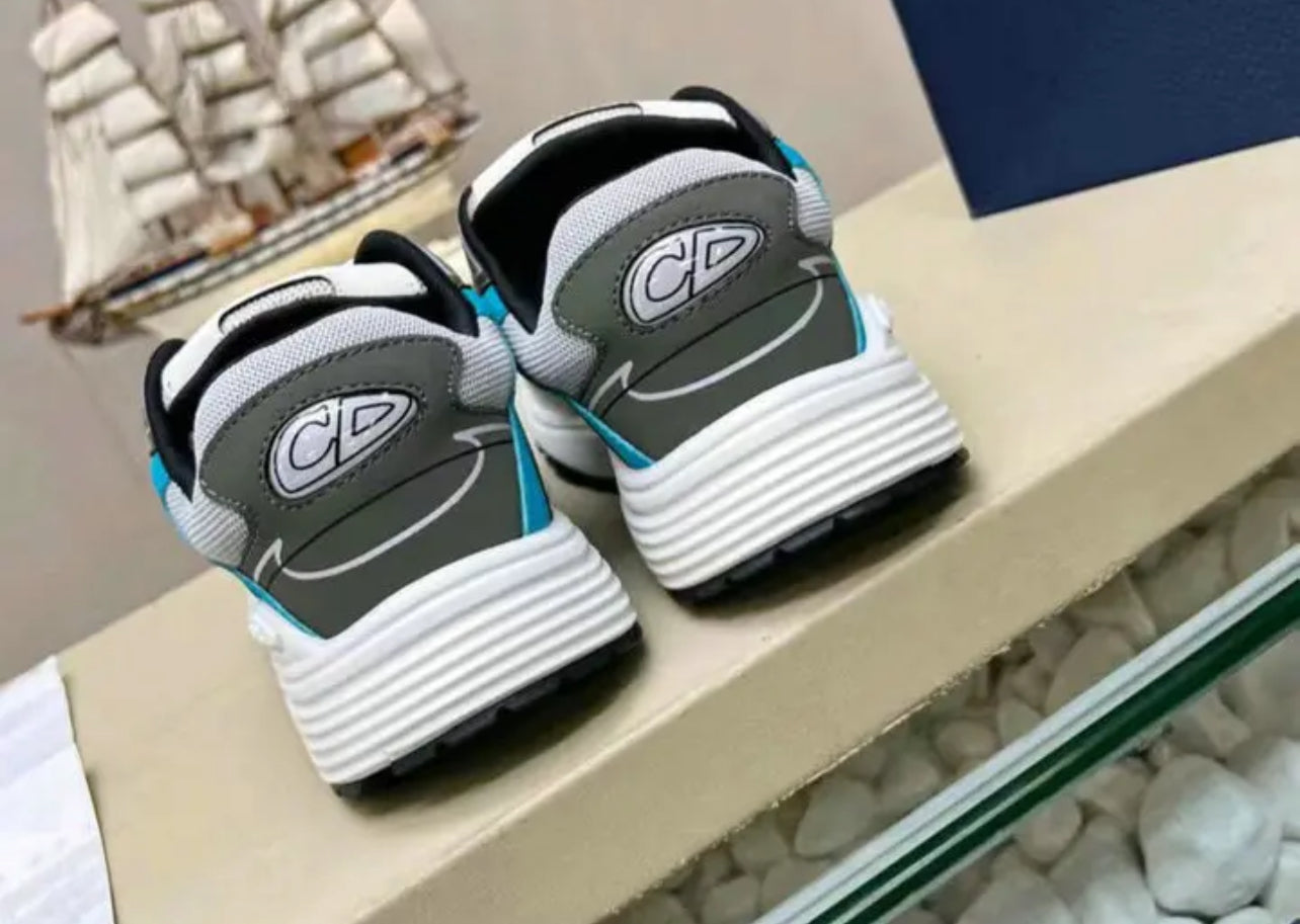 B30 Sneaker