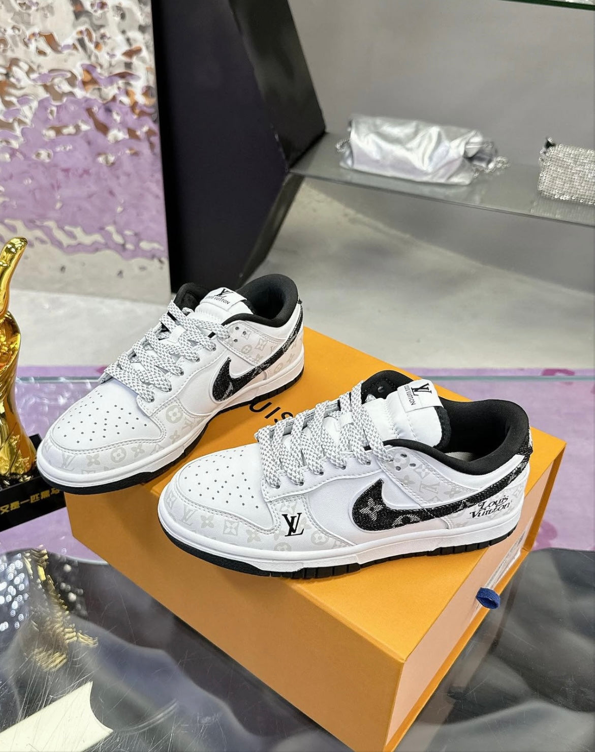 Logo Trainers