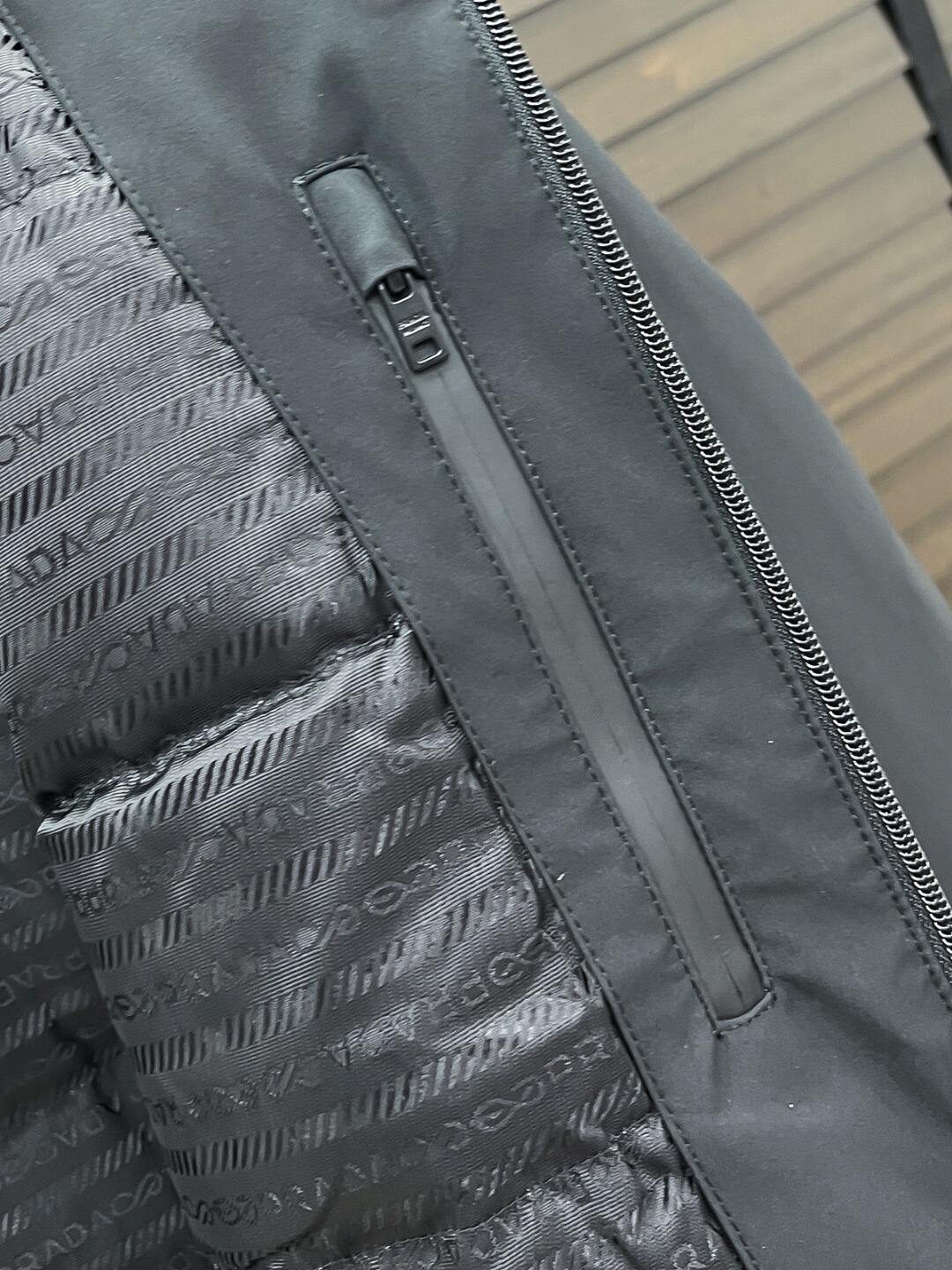 Logo Jacket