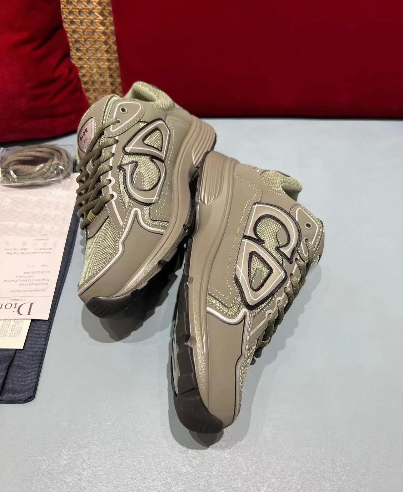 B30 Sneaker