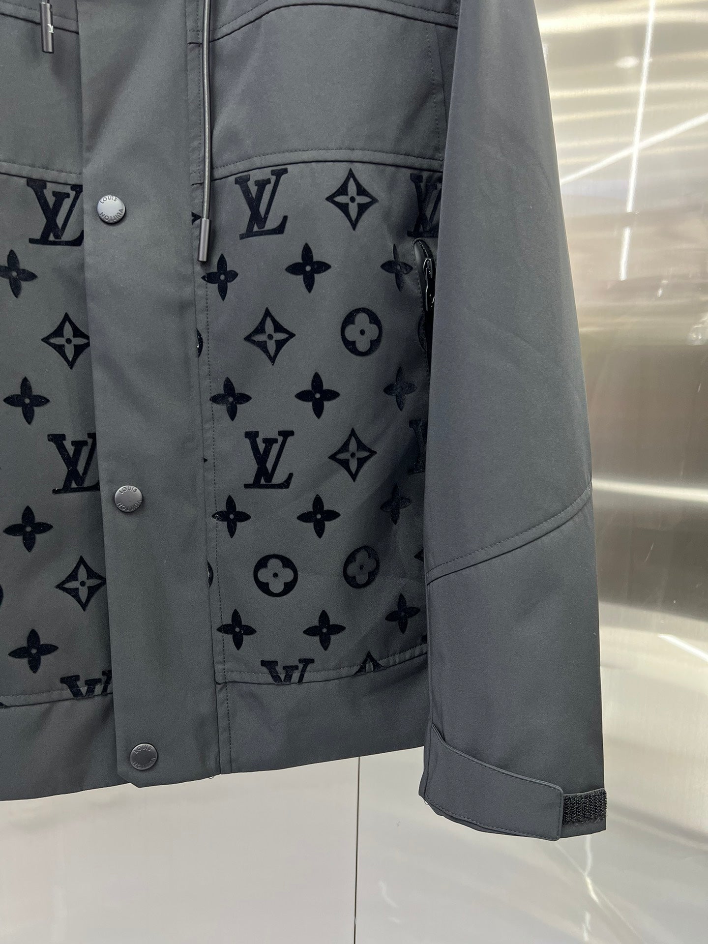 Logo Jacket