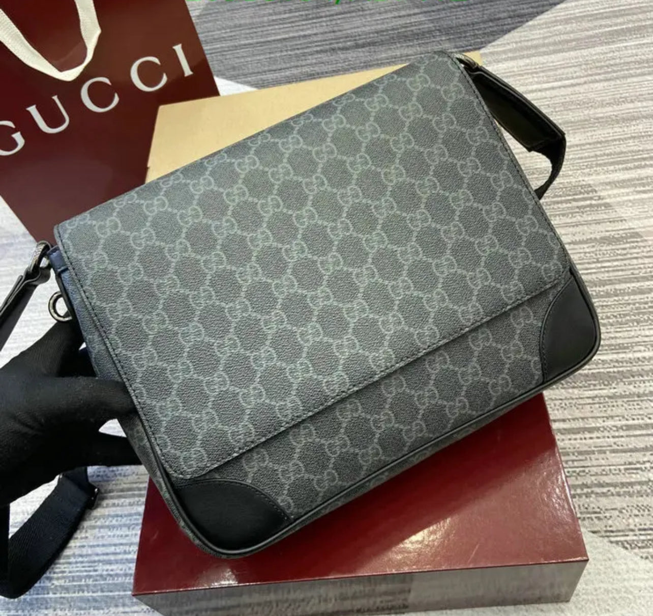 Medium Messenger