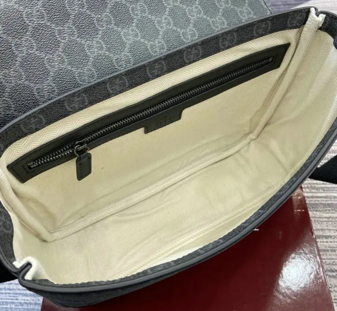 Medium Messenger