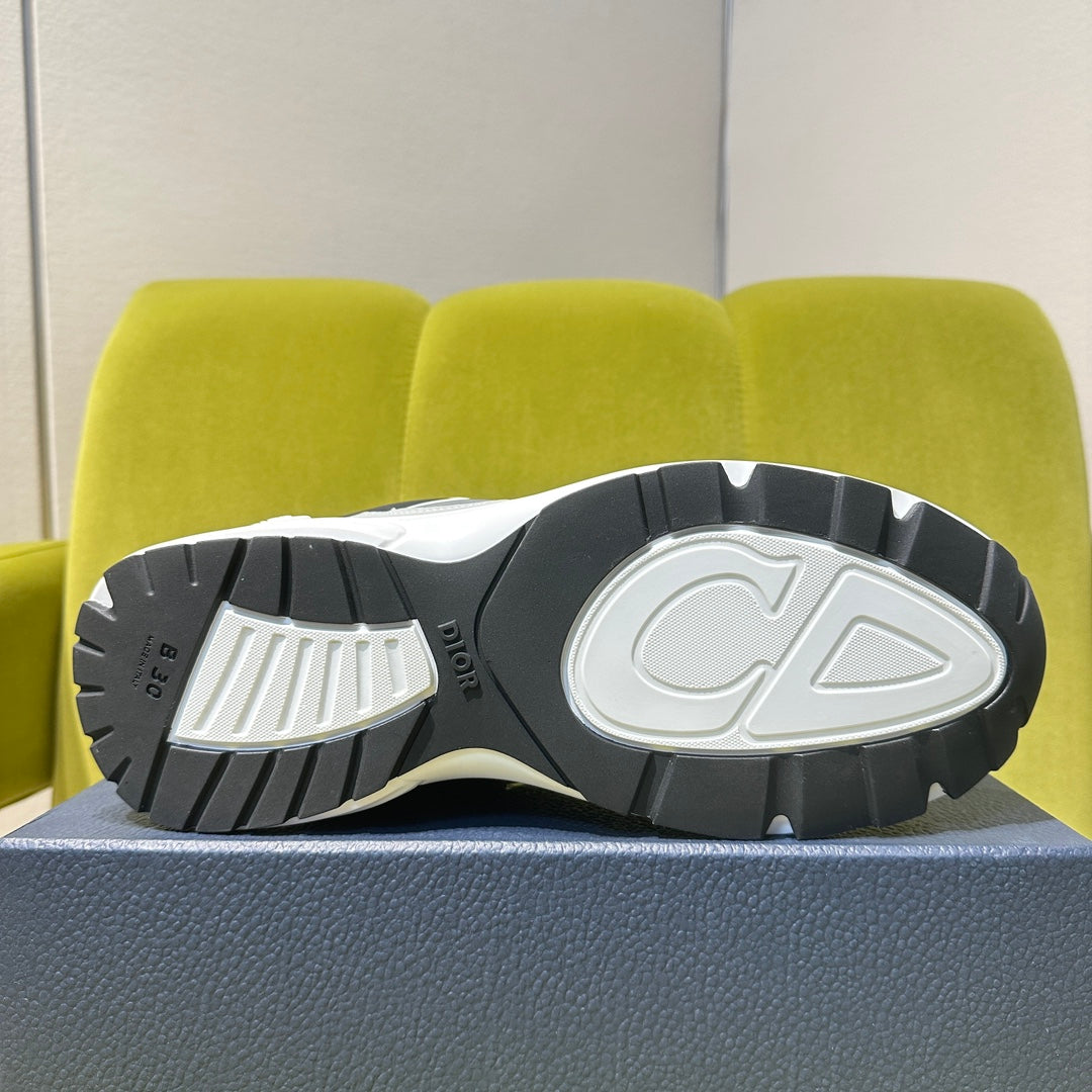 B30 Sneaker