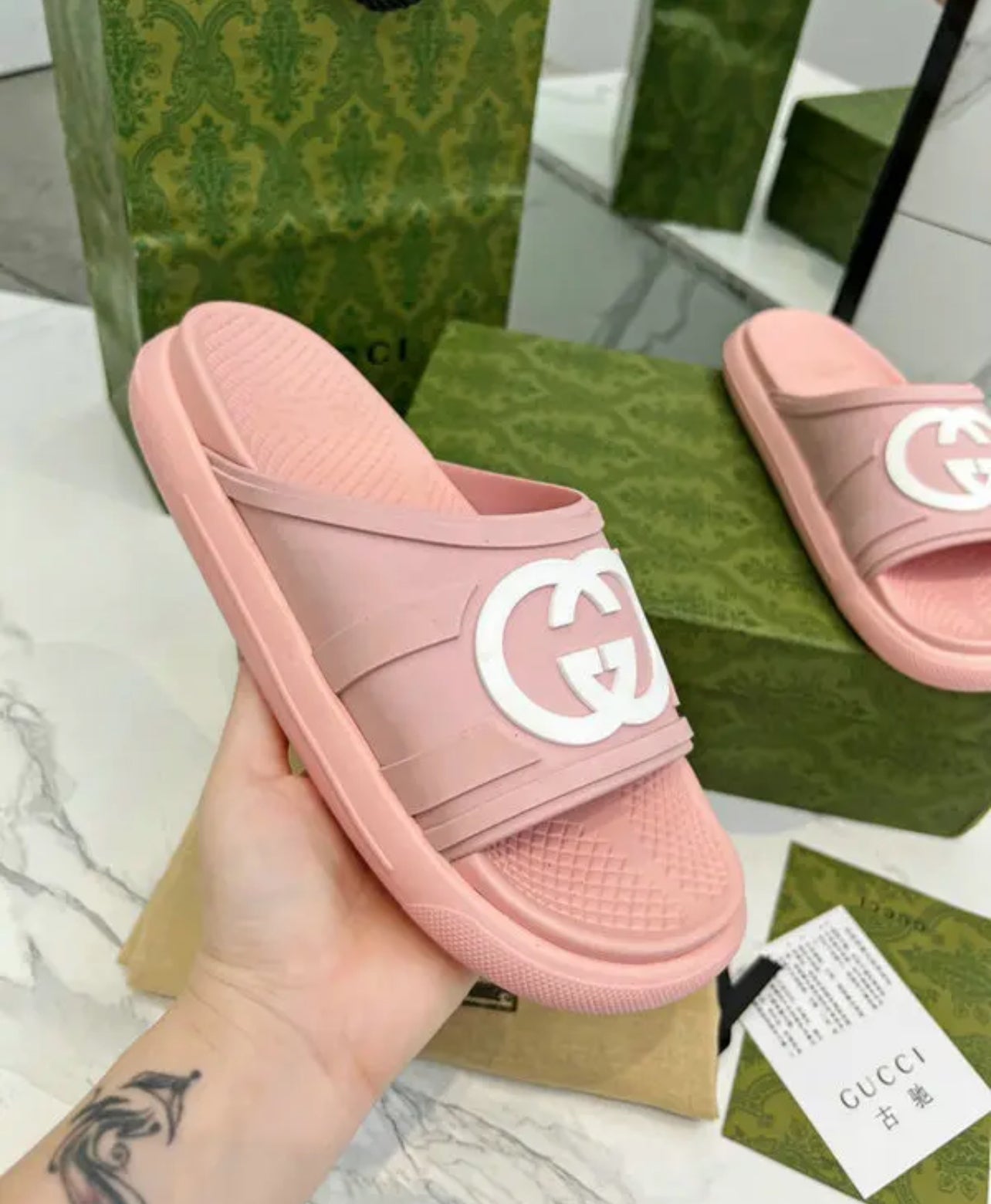 Logo Slides