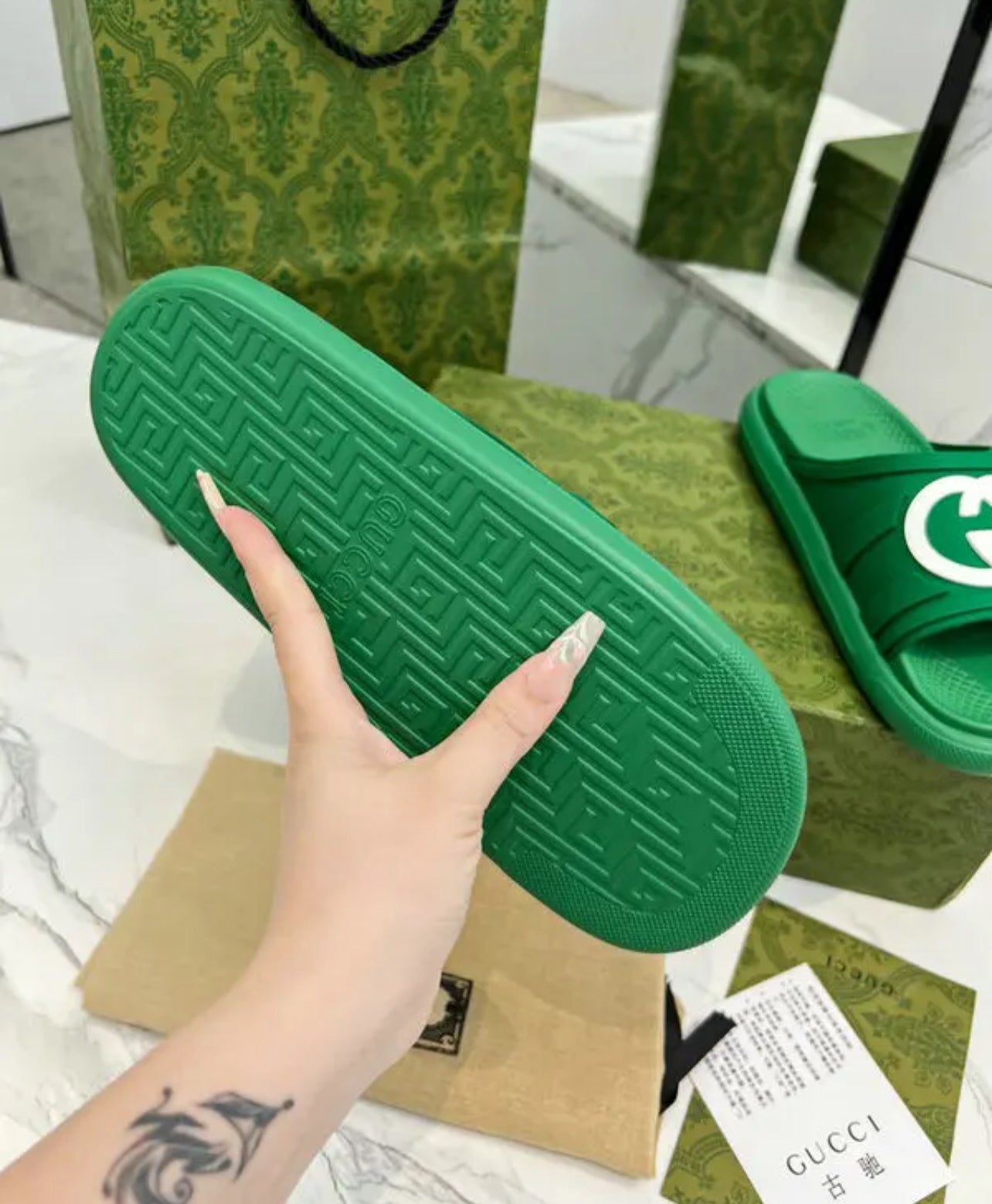 Logo Slides
