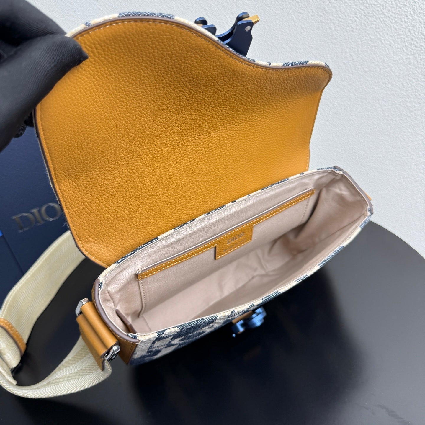 Saddle Messenger Bag