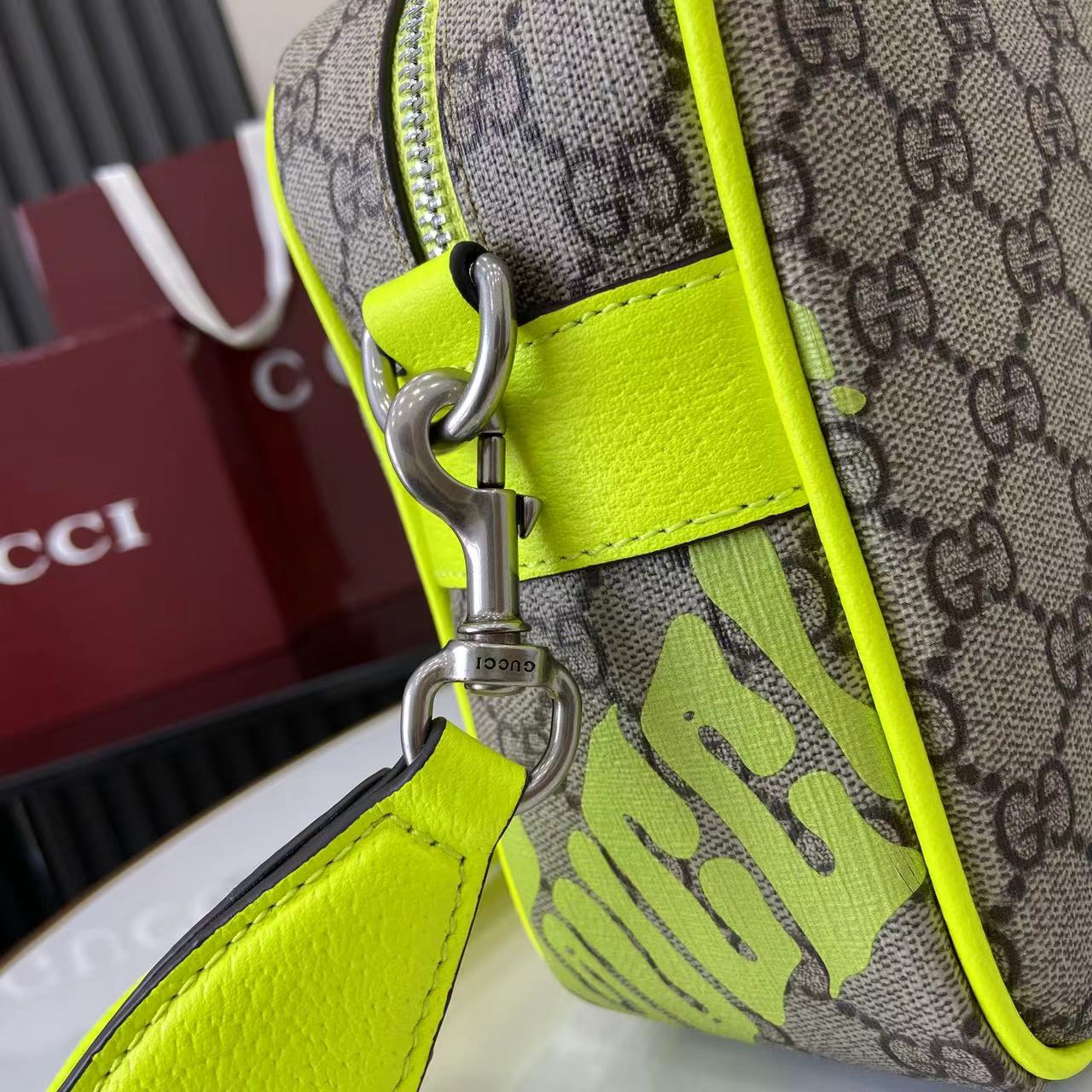 Medium Crossbody