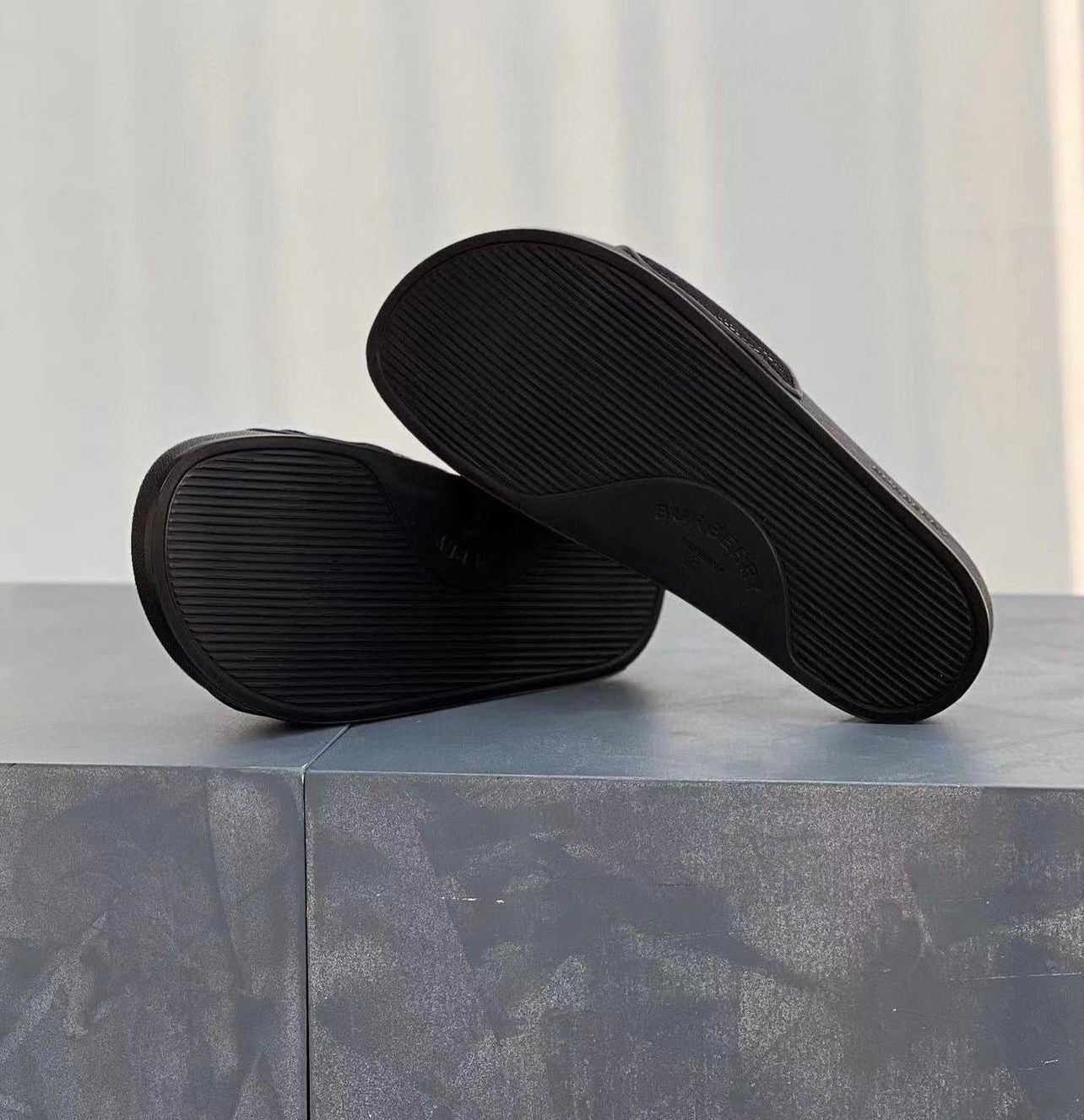 Logo Slides