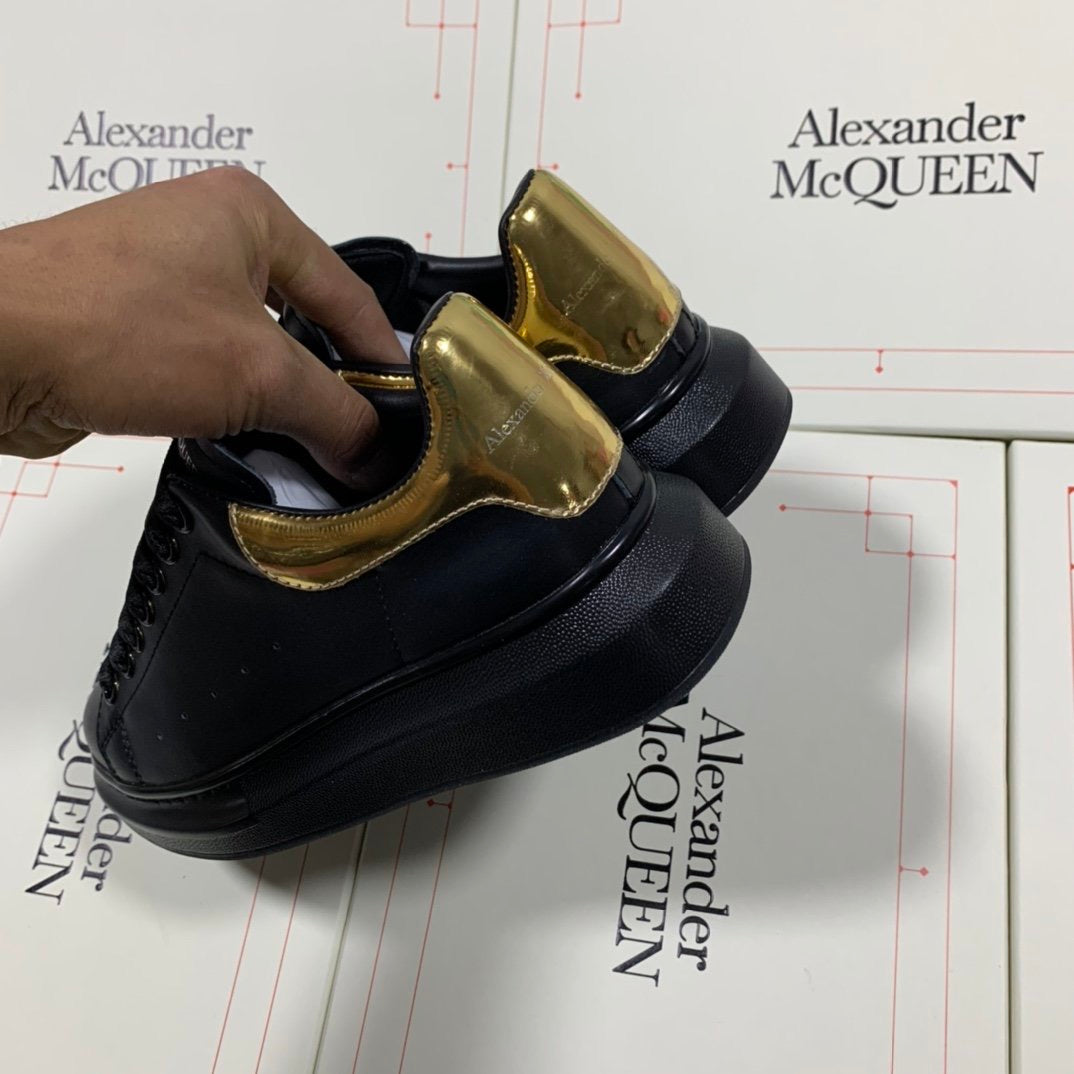 Oversized Sneaker