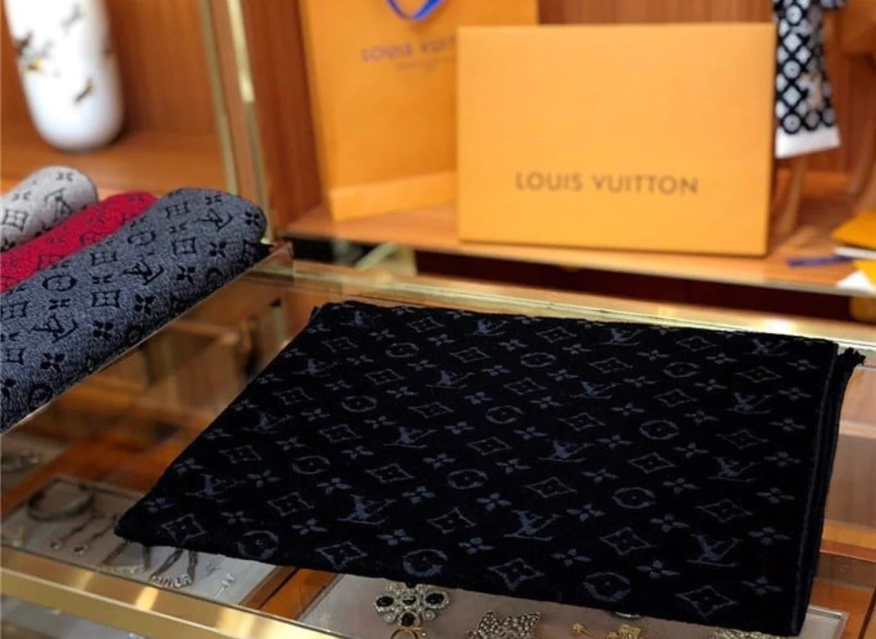 LV Scarf