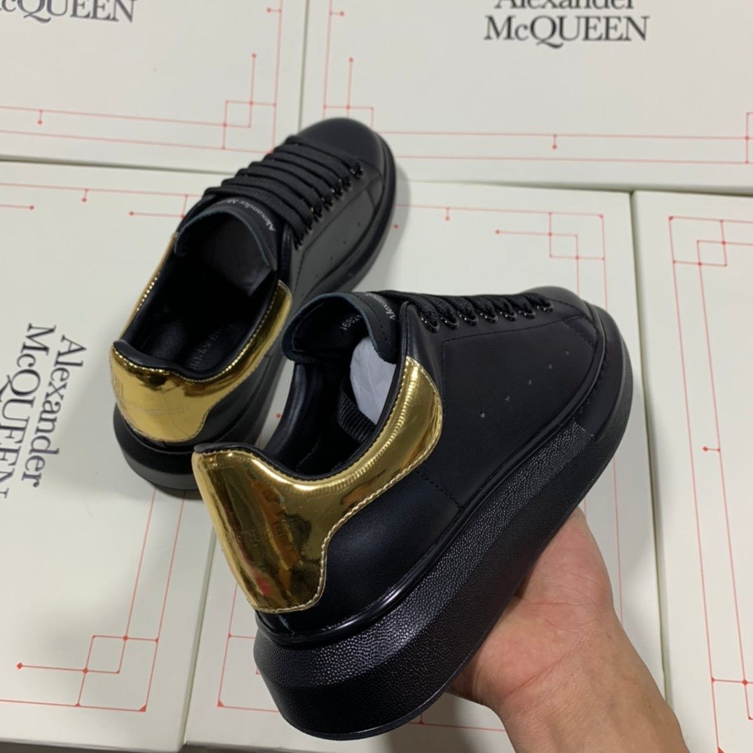 Oversized Sneaker