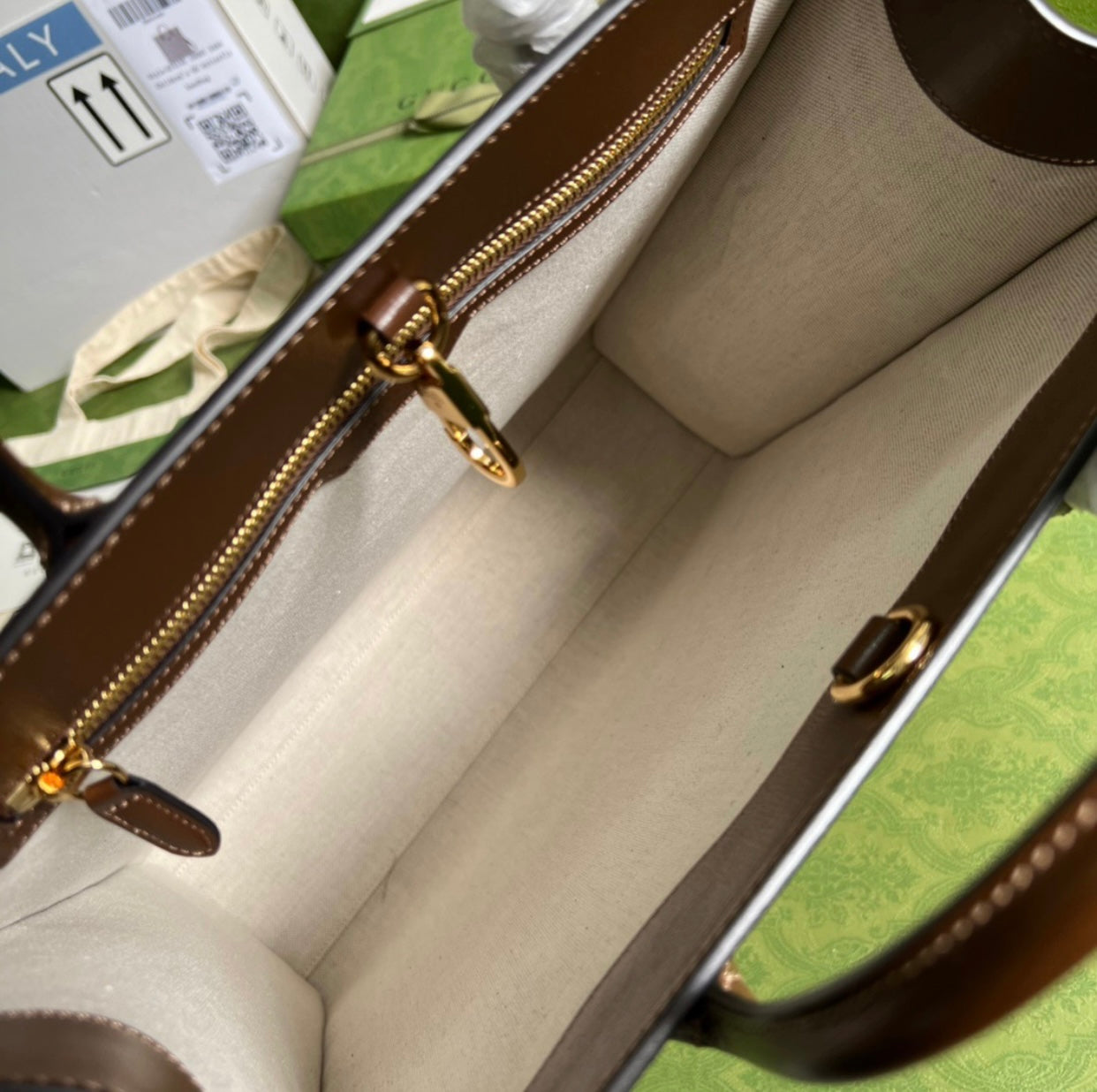 Medium Tote