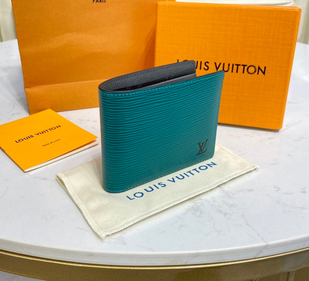 Multiple Wallet